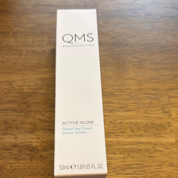 QMS Medicosmetics Active Glow Tinted Day Cream NIB 50ml